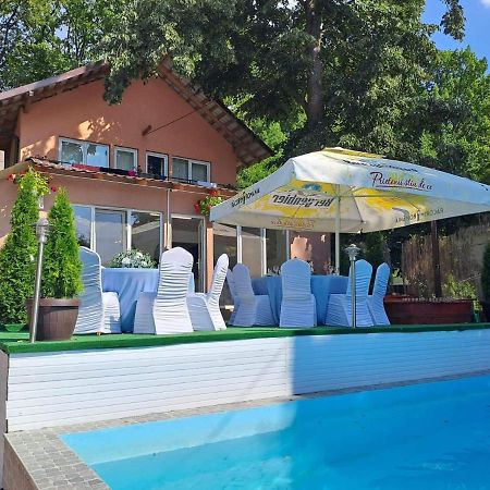 Casa De Vacanta Emd Ieşelniţa Bagian luar foto