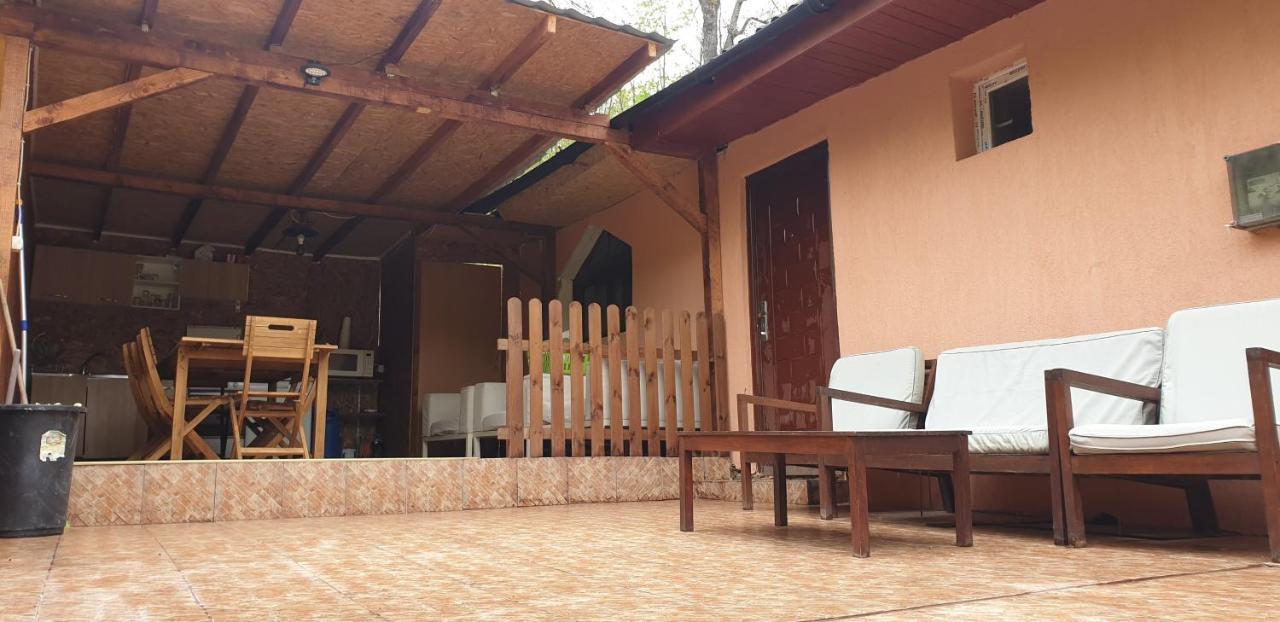 Casa De Vacanta Emd Ieşelniţa Bagian luar foto