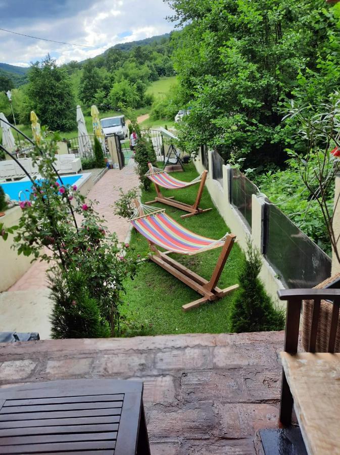 Casa De Vacanta Emd Ieşelniţa Bagian luar foto