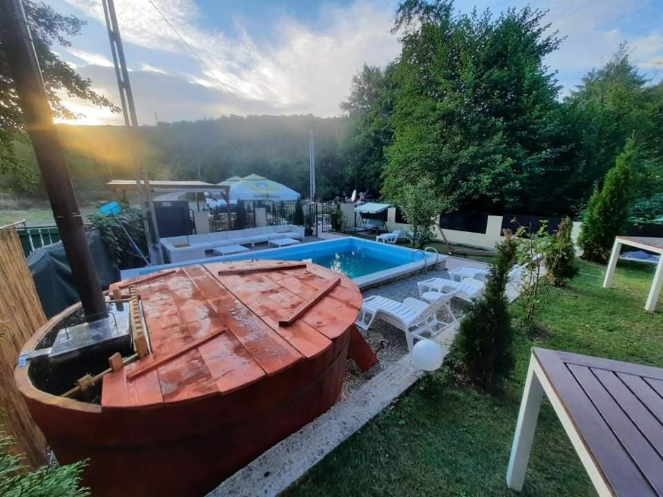 Casa De Vacanta Emd Ieşelniţa Bagian luar foto