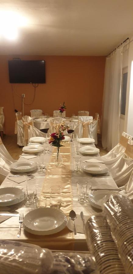 Casa De Vacanta Emd Ieşelniţa Bagian luar foto