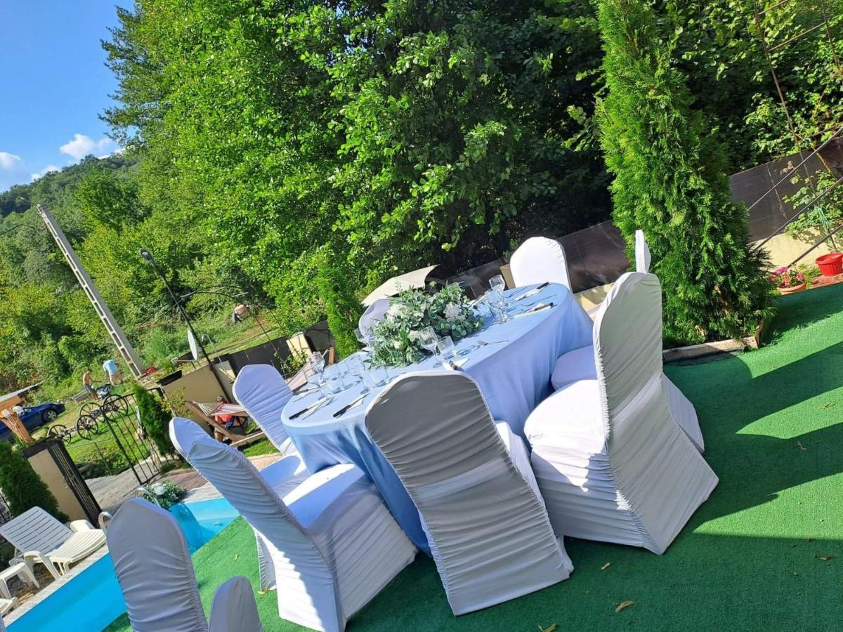 Casa De Vacanta Emd Ieşelniţa Bagian luar foto