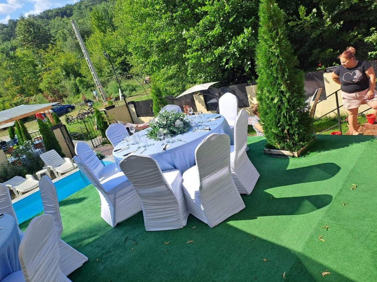 Casa De Vacanta Emd Ieşelniţa Bagian luar foto