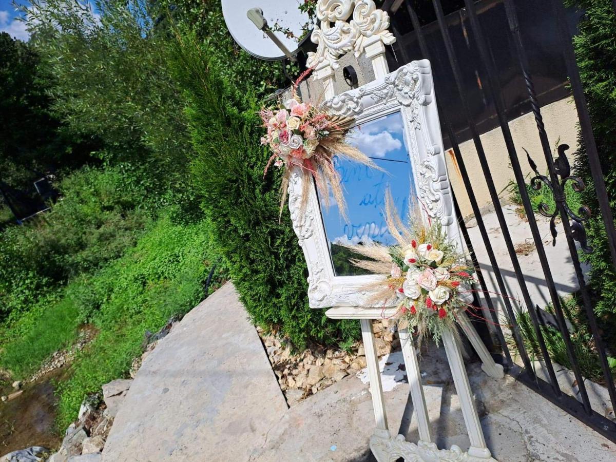 Casa De Vacanta Emd Ieşelniţa Bagian luar foto
